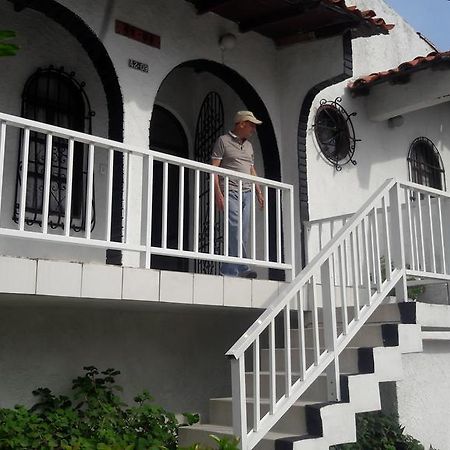 B&B Grand Royal Inn Barranquilla  Exteriör bild