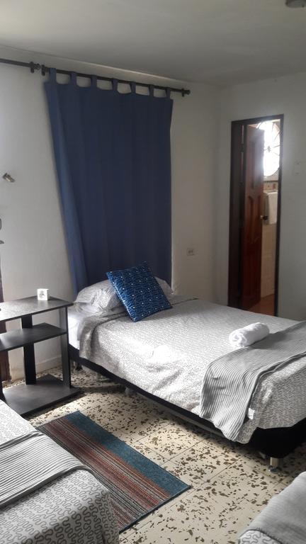 B&B Grand Royal Inn Barranquilla  Exteriör bild